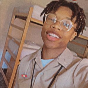 Meet your Posher, Taye